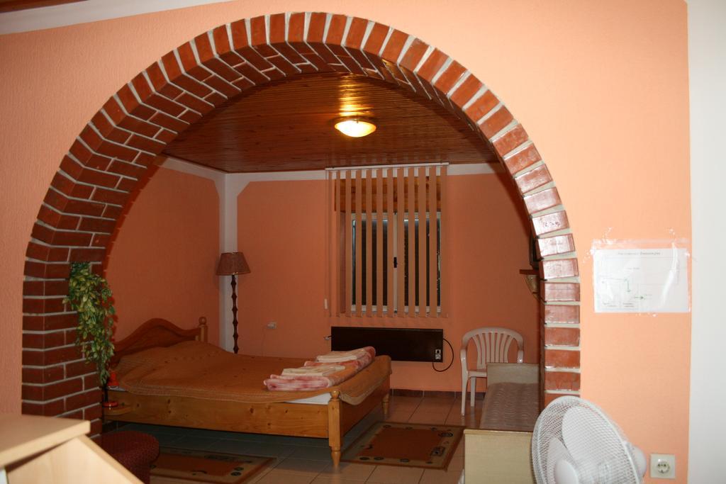 Sobe Rooms Szobak Zimmer Kis 팔릭 외부 사진